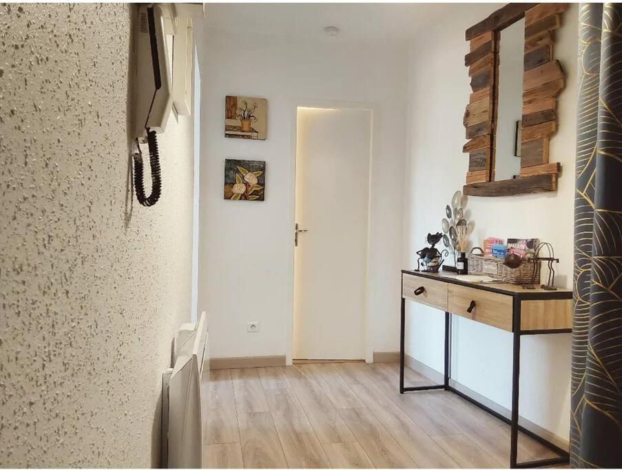 Spacieux T2 Cosy En Face De La Gare Avec Garage ! Бельфор Экстерьер фото